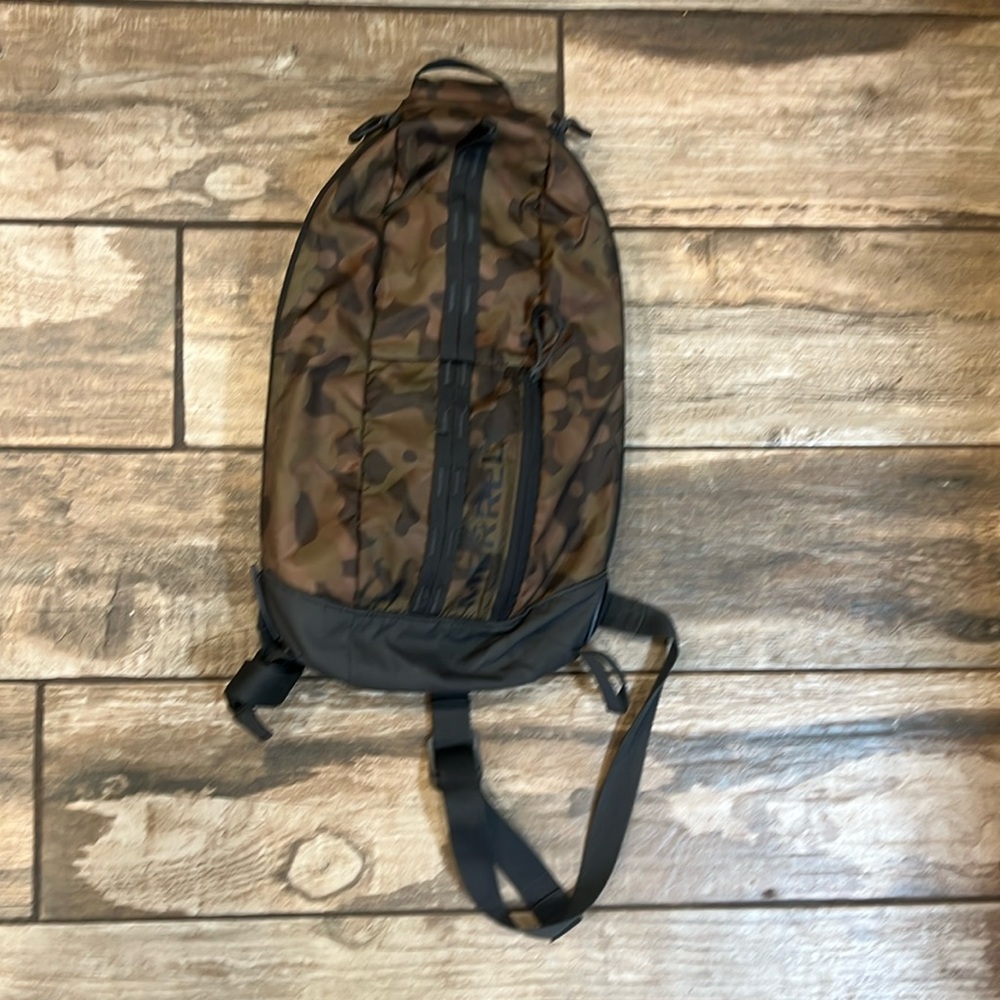 Merrell camo shoulder bag
